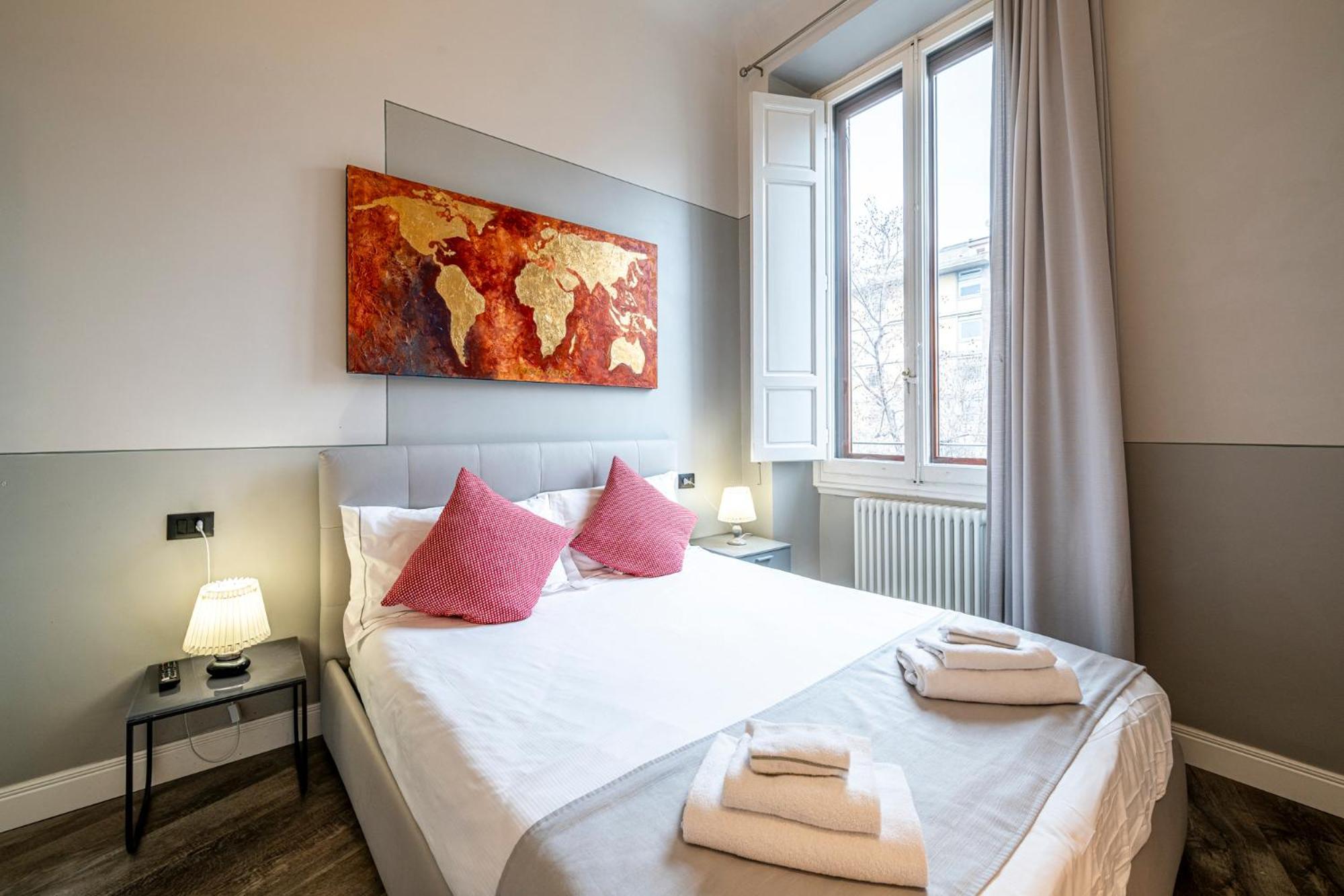 Cherubini Palace Thematic Apartment ฟลอเรนซ์ ภายนอก รูปภาพ