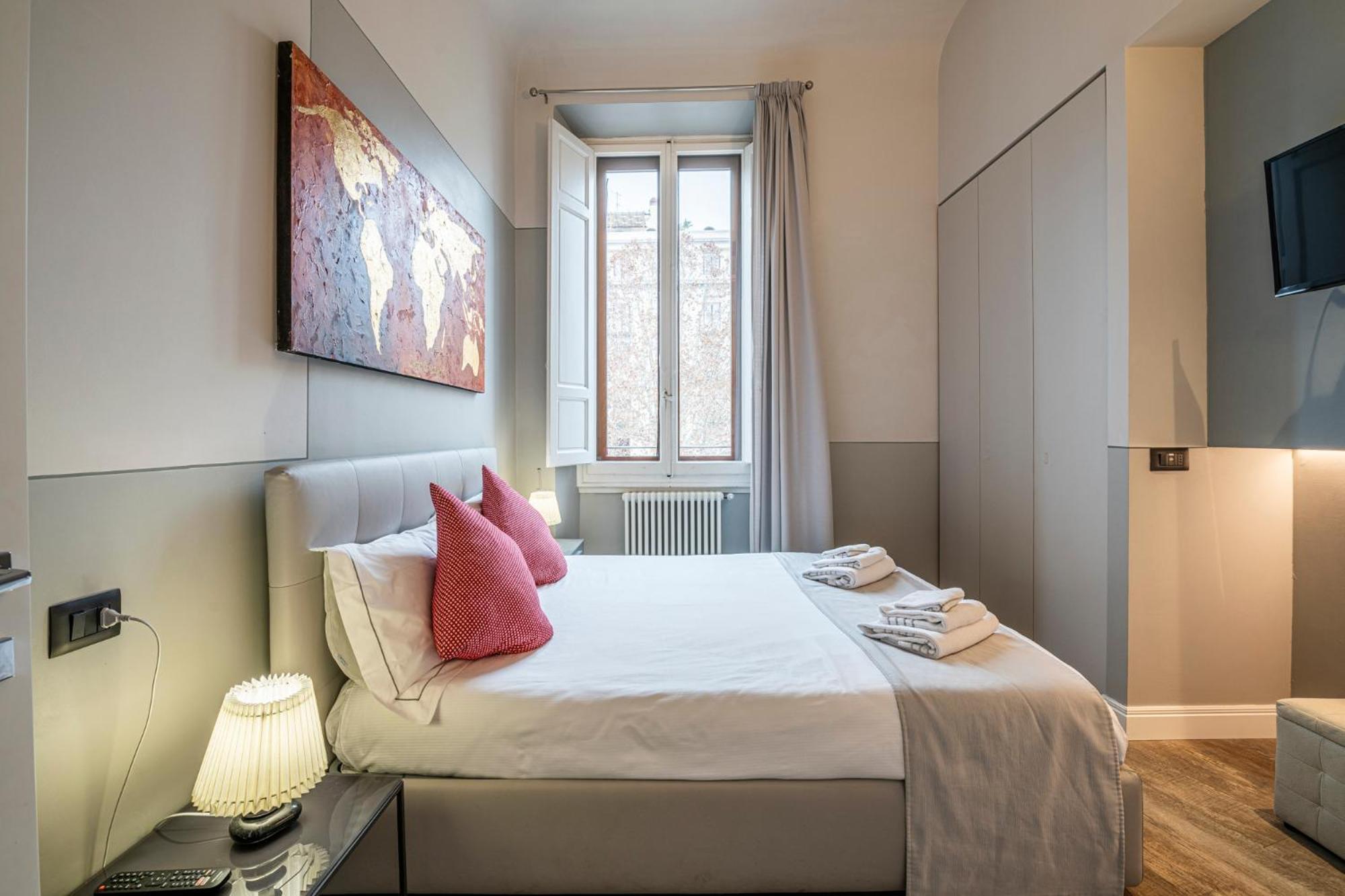 Cherubini Palace Thematic Apartment ฟลอเรนซ์ ภายนอก รูปภาพ