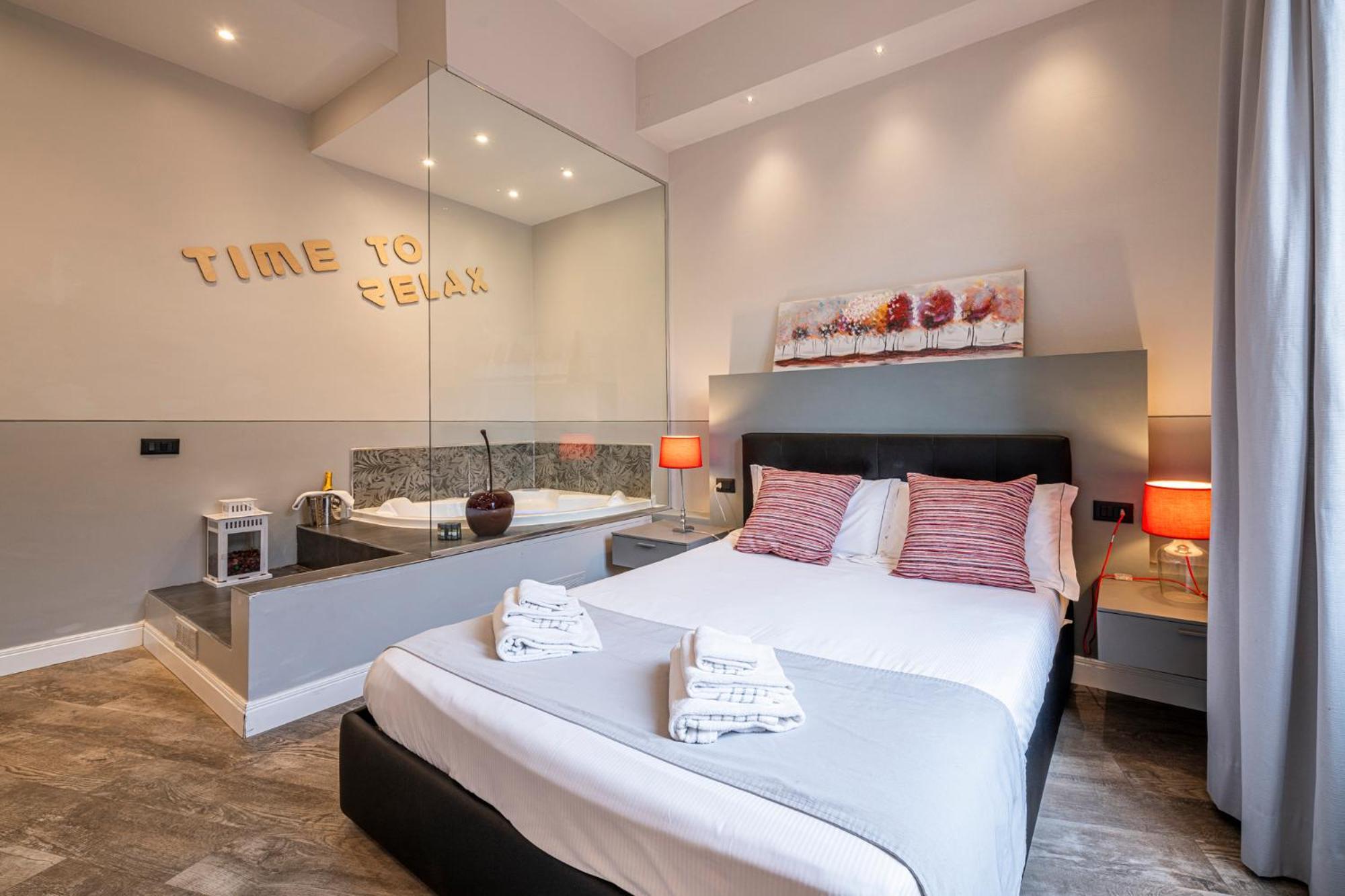 Cherubini Palace Thematic Apartment ฟลอเรนซ์ ภายนอก รูปภาพ