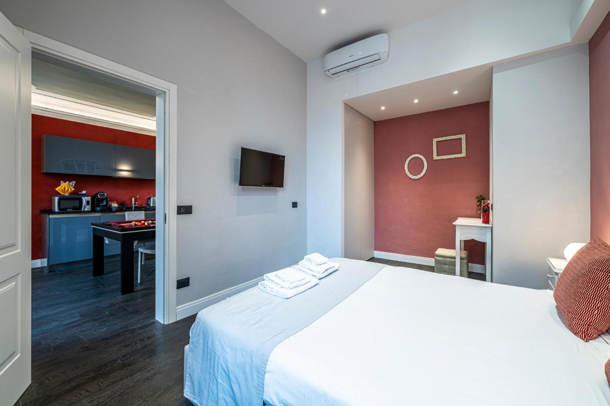 Cherubini Palace Thematic Apartment ฟลอเรนซ์ ภายนอก รูปภาพ