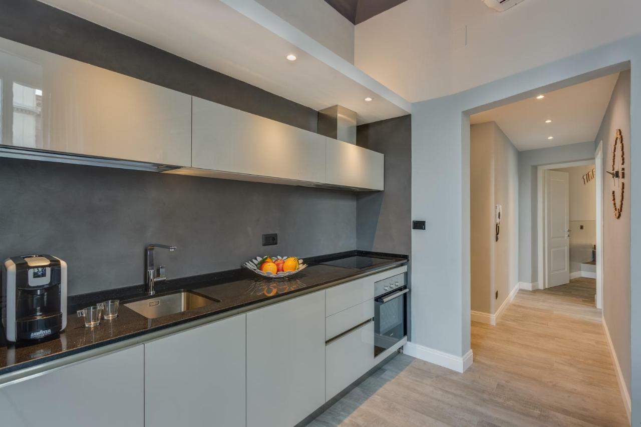 Cherubini Palace Thematic Apartment ฟลอเรนซ์ ภายนอก รูปภาพ