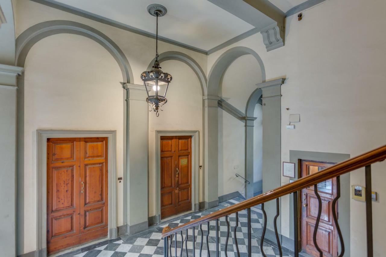 Cherubini Palace Thematic Apartment ฟลอเรนซ์ ภายนอก รูปภาพ